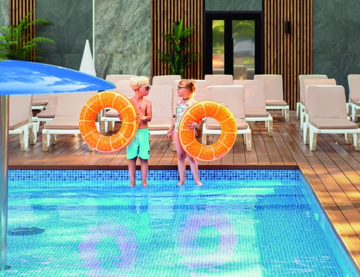 Открытый бассейн - Парк-отель «Воздвиженское»